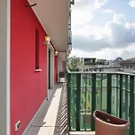 Elegante E Silenzioso Nel Cuore Di Milano