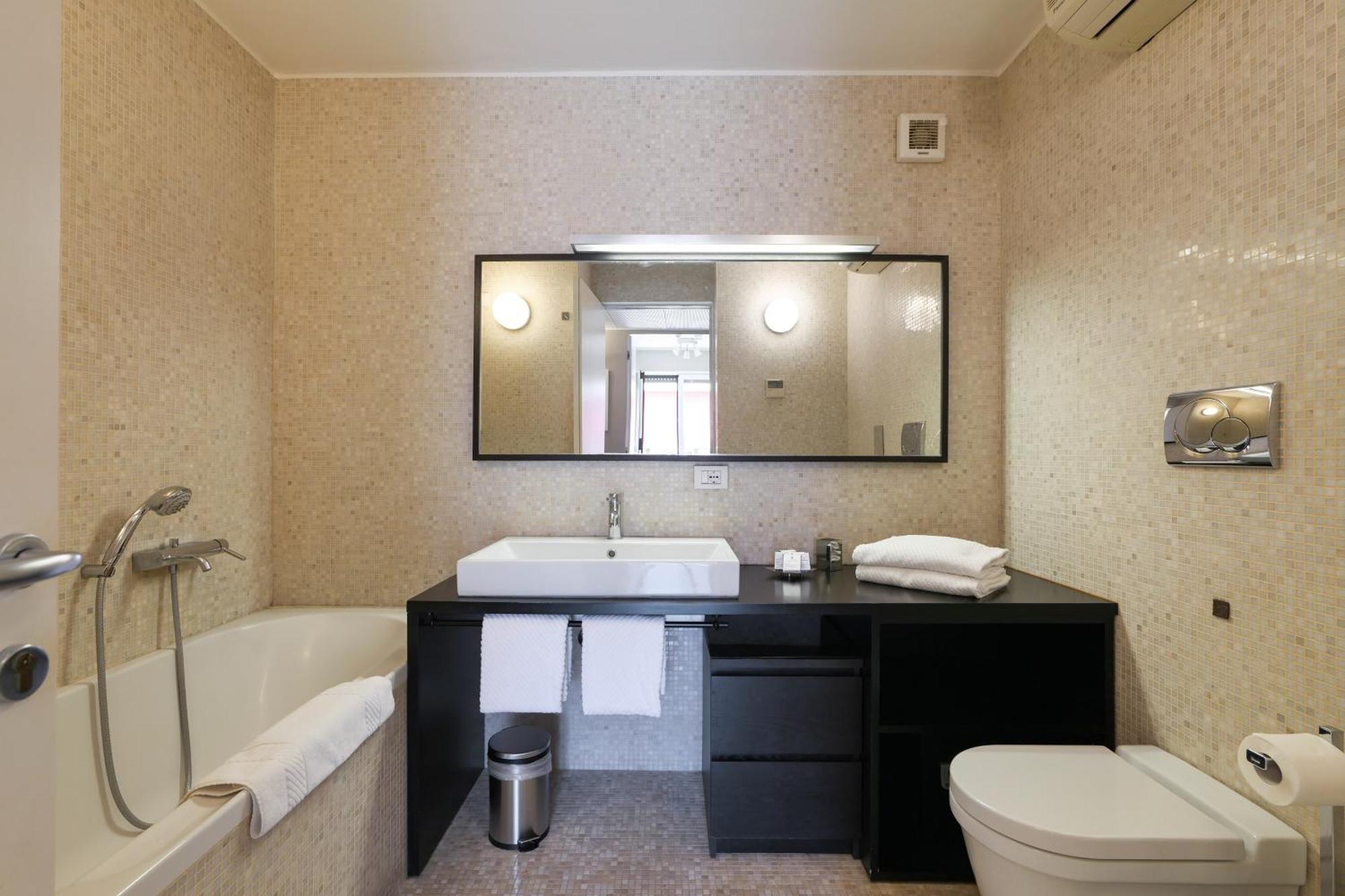 Elegante E Silenzioso Nel Cuore Di Apartment